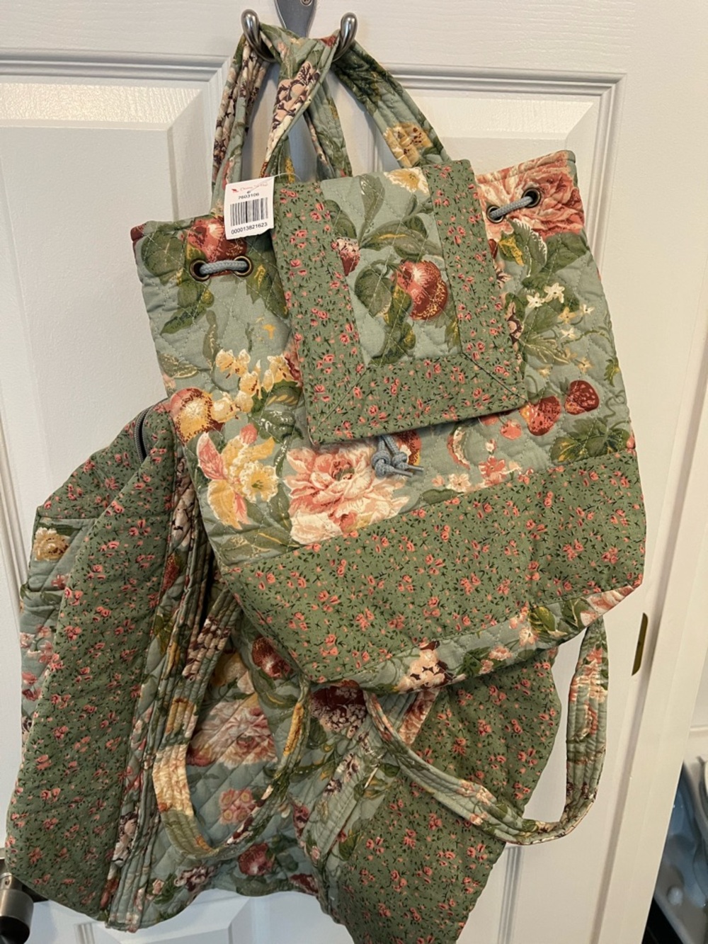 Quilted Floral Green Drawstring Backpack